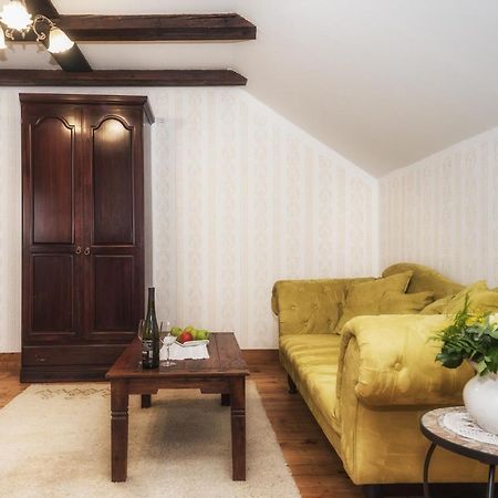 Tri Mudraca Inn Karanac エクステリア 写真