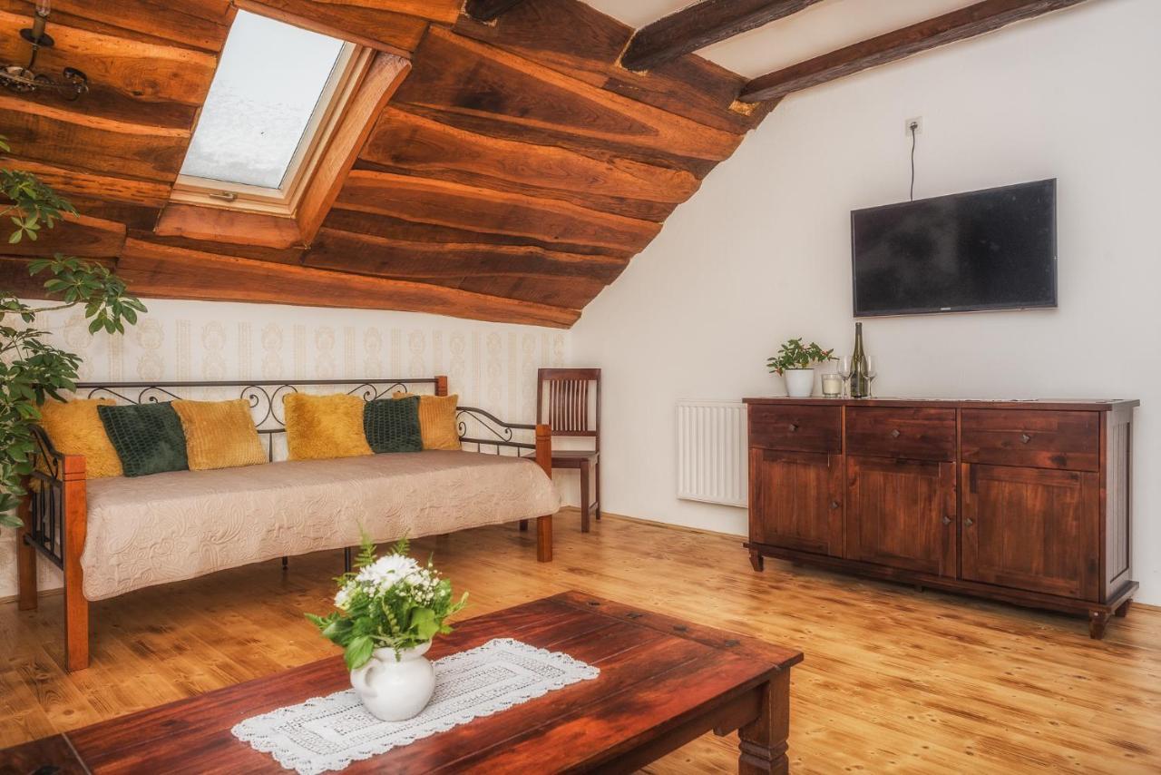 Tri Mudraca Inn Karanac エクステリア 写真