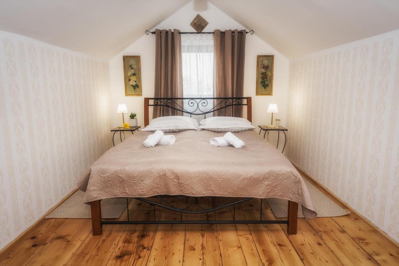Tri Mudraca Inn Karanac エクステリア 写真