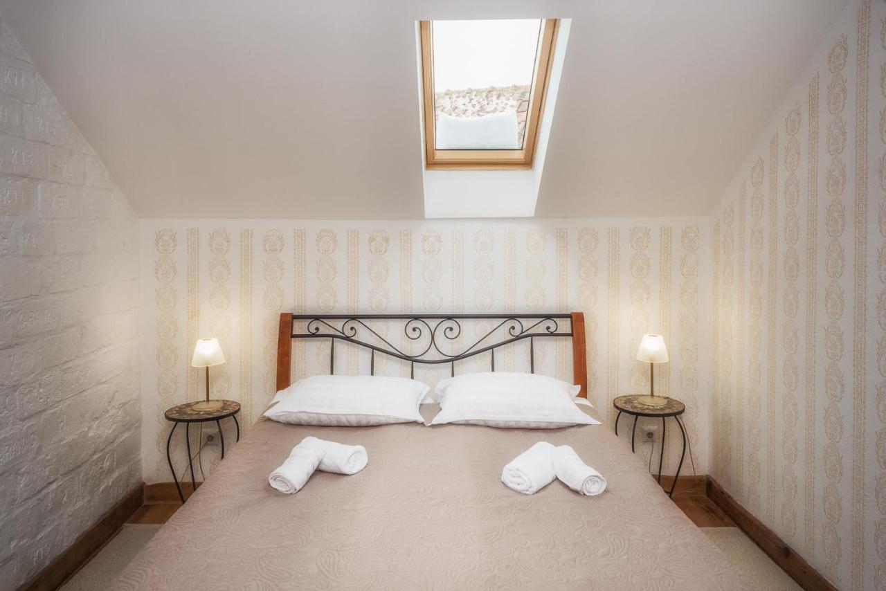 Tri Mudraca Inn Karanac エクステリア 写真
